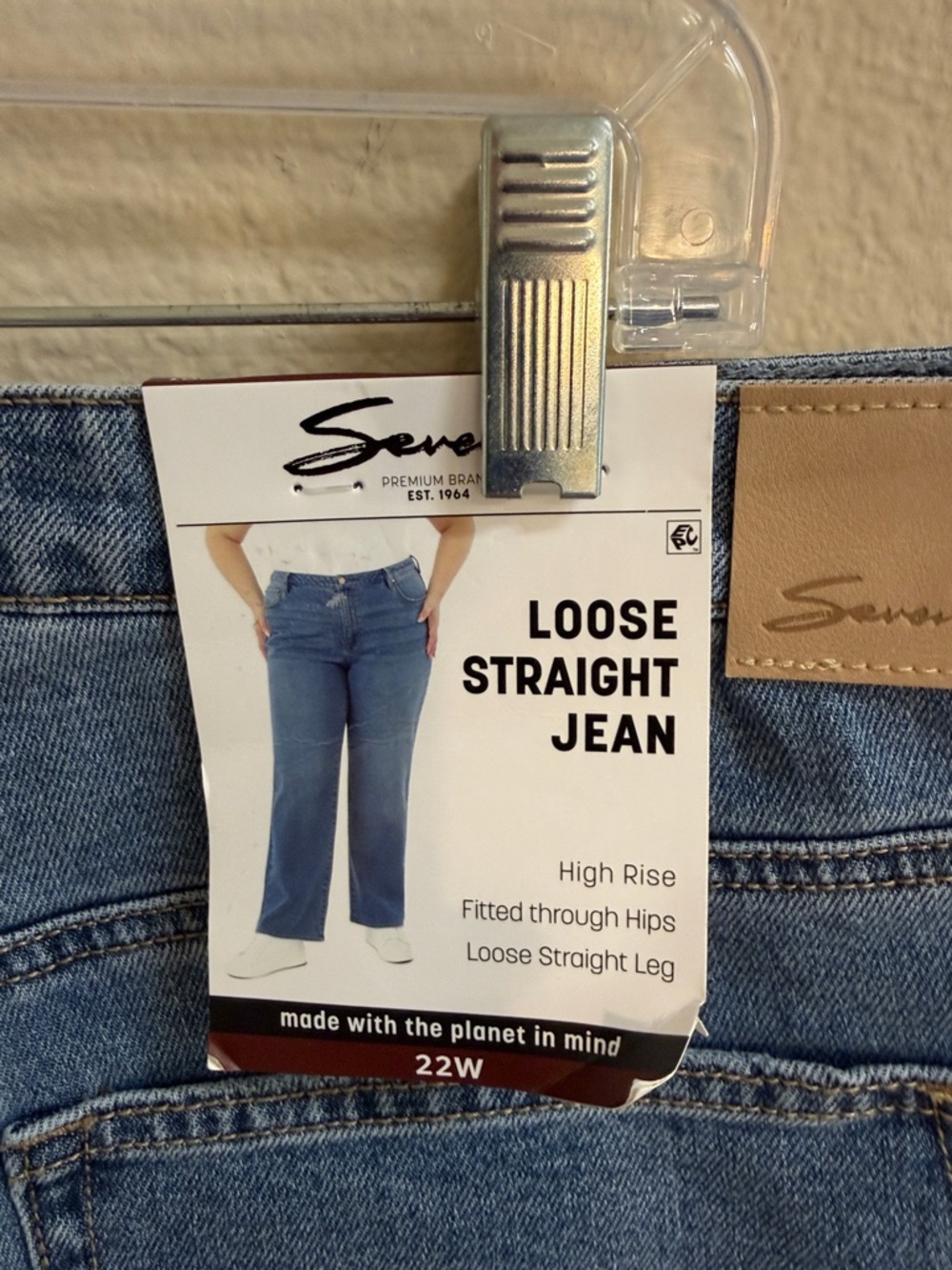 NWT Size 22W Seven7 Loose Straight Jean
